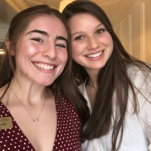 Meet your Posher, Olivia